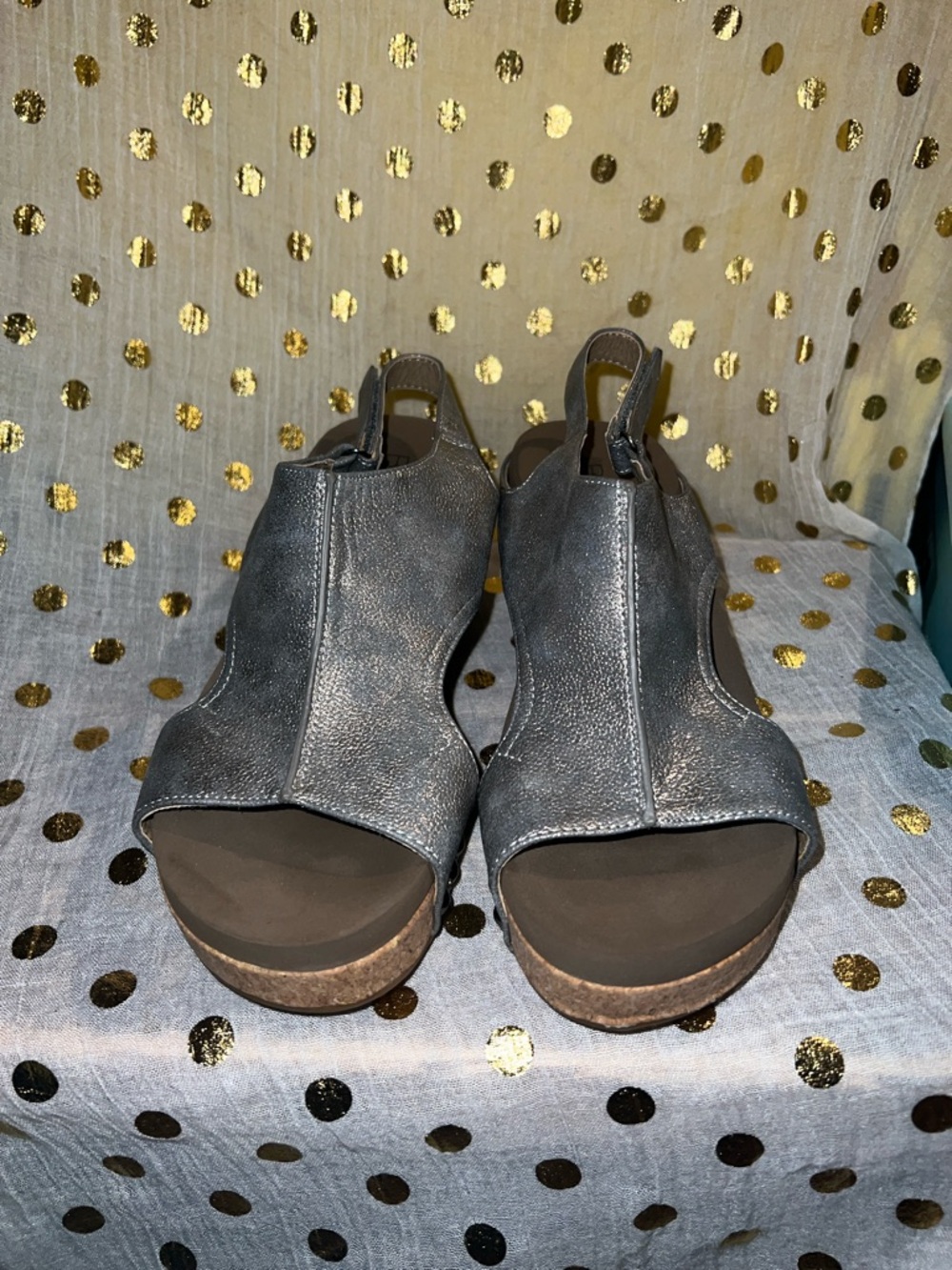 Boutique Women's Metallic Gray Open-Toe Wedge Sandals